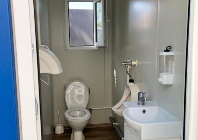 Example-of-Donated-Bathrooms-for-Ukrainian-Refugee-camps-400x284